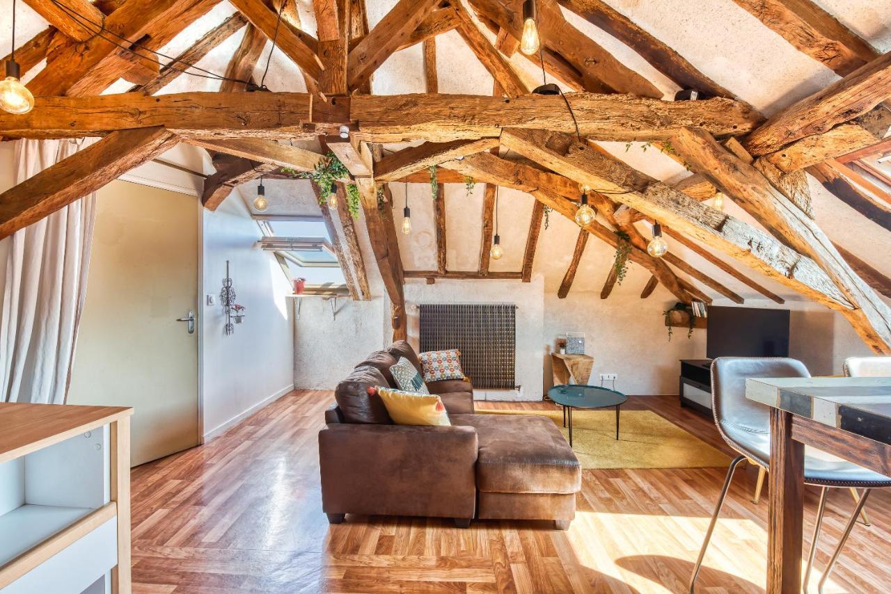 Sous Les Toits Vue Loire Apartment Bouchemaine Exterior foto